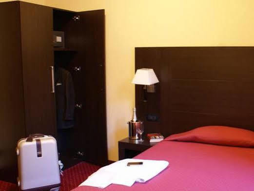Hotel Versailles Rome Luaran gambar