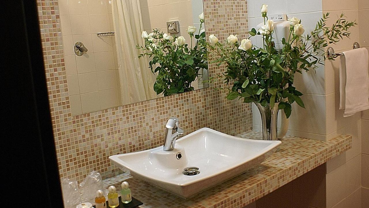 Hotel Versailles Rome Luaran gambar